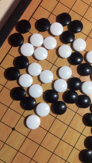 围棋和足球(围棋和足球有相同的地方吗)，围棋与足球，相似之处探究，围棋与足球，探究相似之处