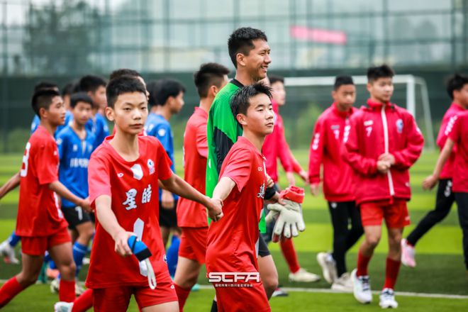 足球u15青少年(中国青少年足球联赛u15)，中国U15青少年足球联赛，未来足球之星的摇篮  第1张