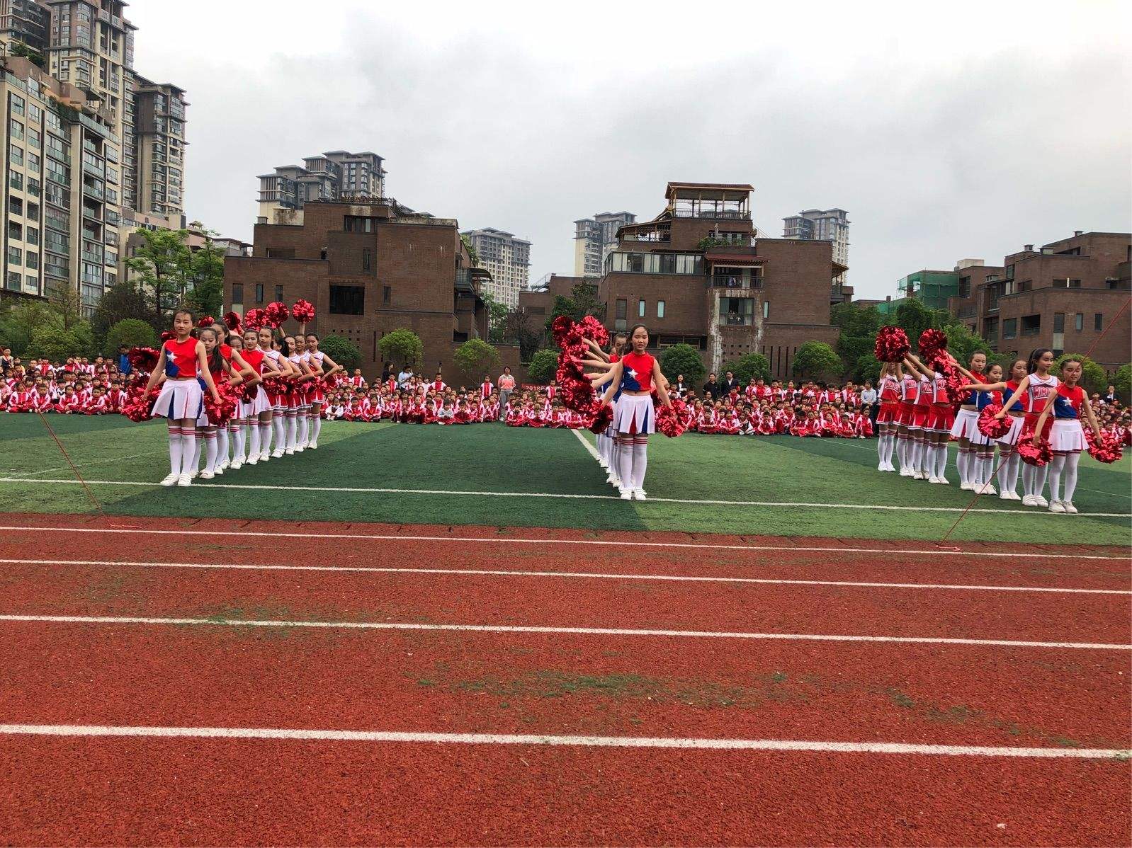 足球来了舞蹈视频(足球来了舞蹈视频,黑水湾小学)  第2张